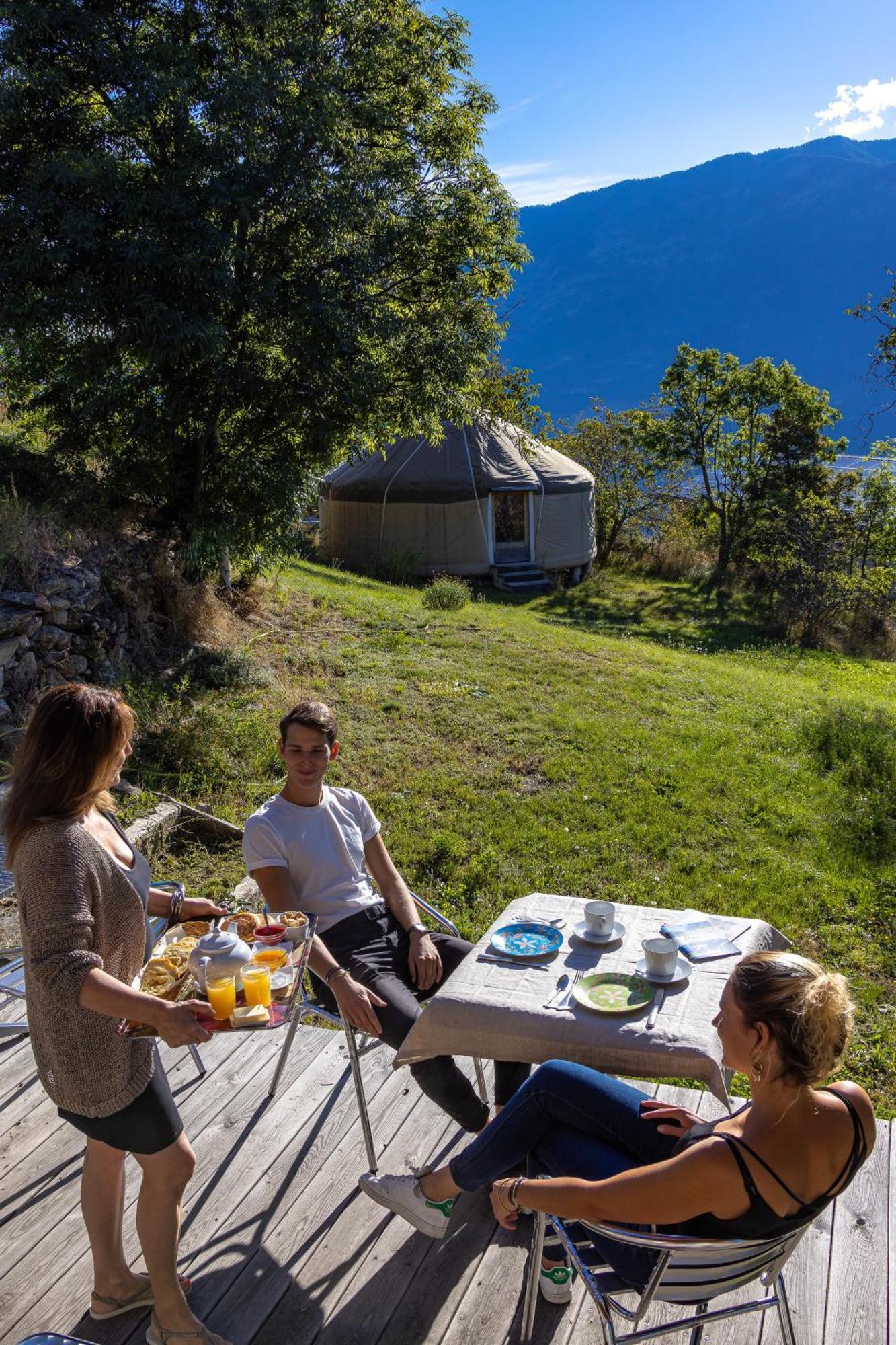 La Ferme De Beaute Bed & Breakfast Chateauroux-les-Alpes Eksteriør bilde